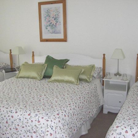 Lorcan Lodge Bed And Breakfast Santry Room photo